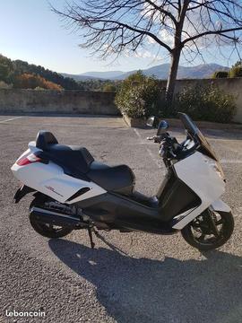 Scooter satelis compressor