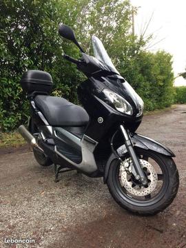 Scooter xmax 125