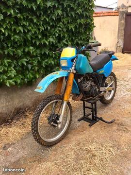 Yamaha it 200
