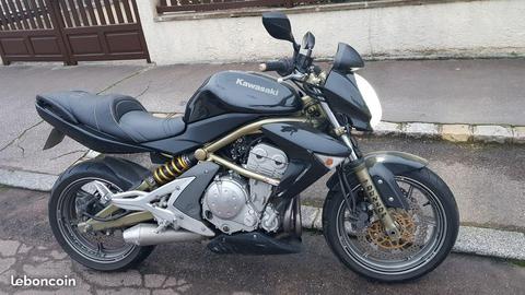 Kawasaki er 6 A2 légèrement abîmée a débattre