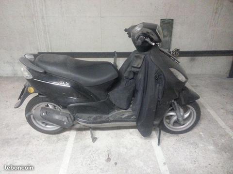 Scooter piaggio fly 50cc pour pièce