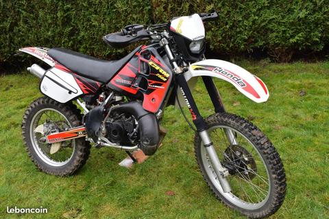 V ou E Honda 125 CRM