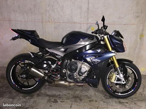BMW S1000R frozen dark blue