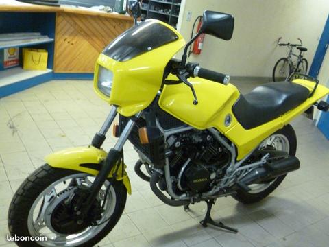 Moto HONDA NC 13 VF400