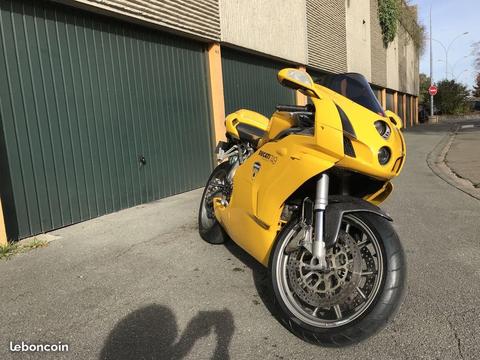 Ducats 749 biposto jaune et blanche révisée