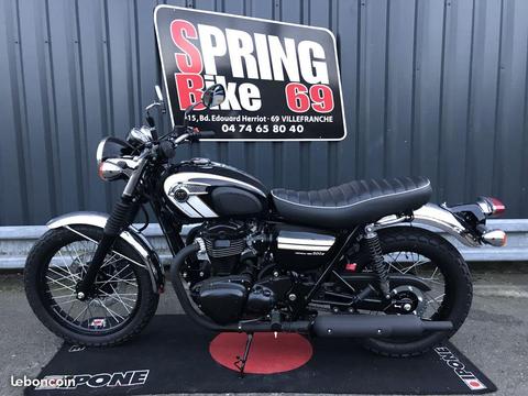 Kawasaki w 800 se 2016 300 kms etat neuf