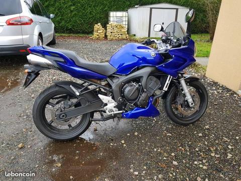 YAMAHA FZ6