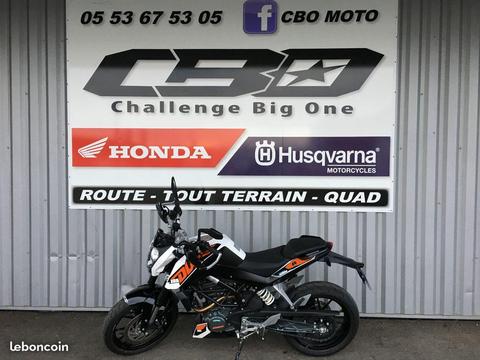 KTM 125 DUKE (80/Mois)
