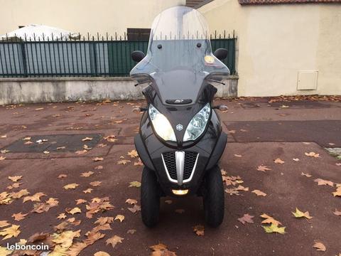Piaggio MP3 300 LT noir révision ok