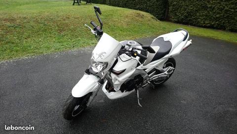 suzuki 600 gsr
