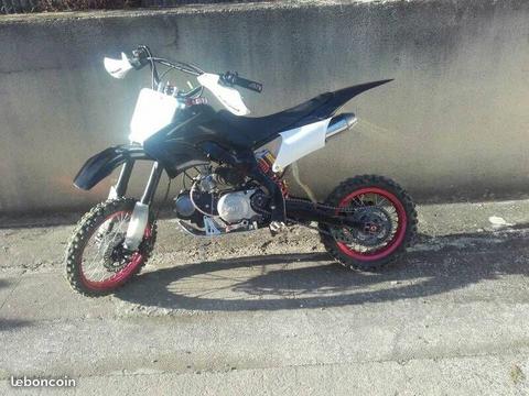 dirt 125 a.v. ou echange moto50 cc