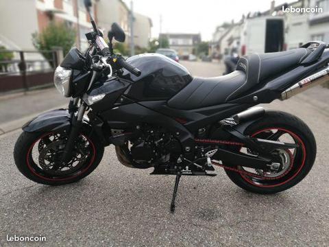 Suzuki GSR 600