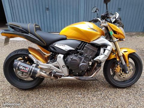 Honda Hornet R