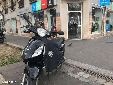 Piaggio fly 50 2t bon etat revise