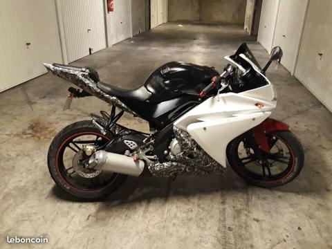 moto Yamaha ysf R125
