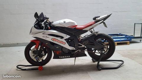 Yamaha R6