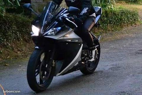 r125 yzf