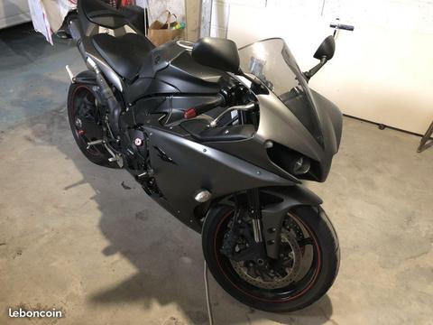 Yamaha YZF R1 8900 km gris mat