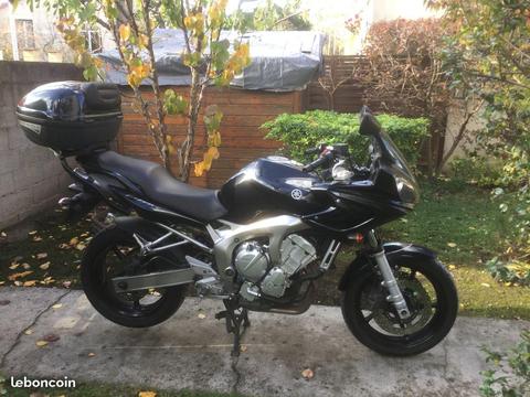 Moto Yamaha 600