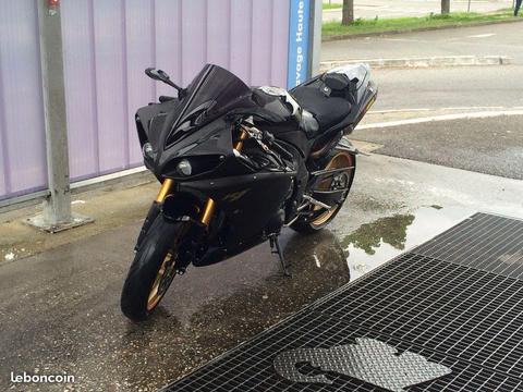 Yamaha R1