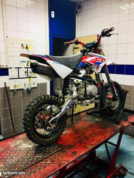YCF 150 Factory SP2 série limité ELKA !