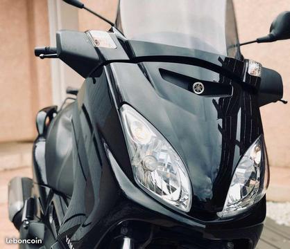 Scooter YAHAMA XMAX 125  X MAX