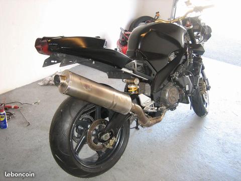 Aprilia Tuono RSV 1000 piste