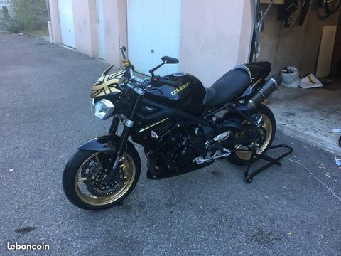 Street triple R
