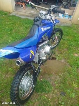 Petite moto à remettre en état dirt 80