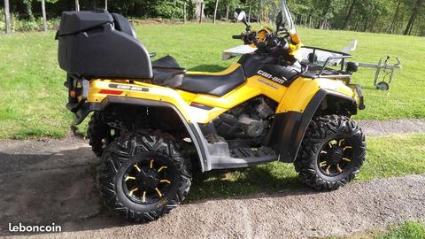 Quad can am outlander 650 xt max (2 places)