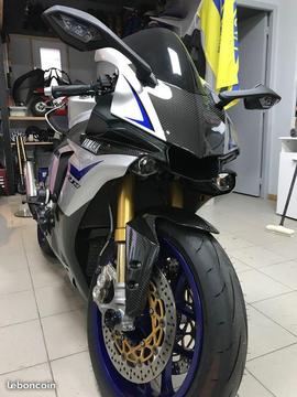 Yamaha r1 M