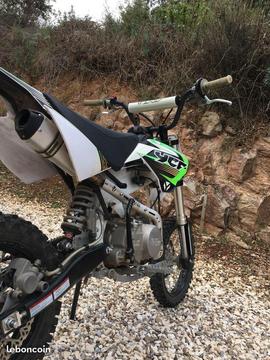 140 YCF comme neuve