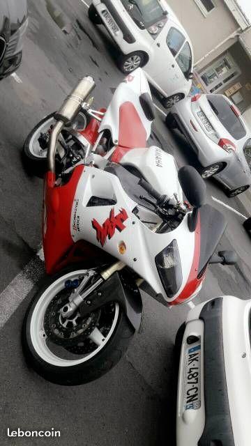 yamaha r1