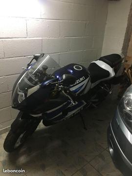 Moto 1000 gsxr