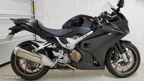 Honda vfr 800