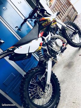 Dirt Bike BSE 140Cc Grande Roue 14/17,, NEUVE !!