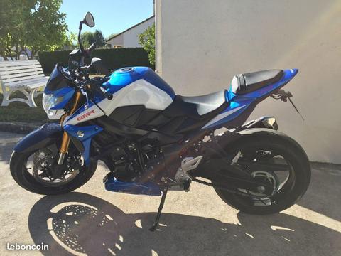 Suzuki GSR 750 se