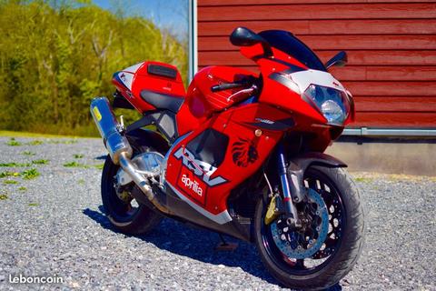 Aprilia rsv 1000