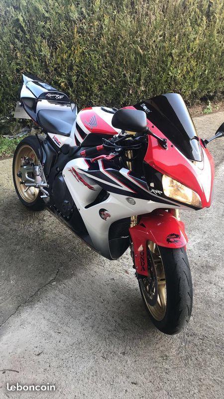 Honda cbr 1000 rr