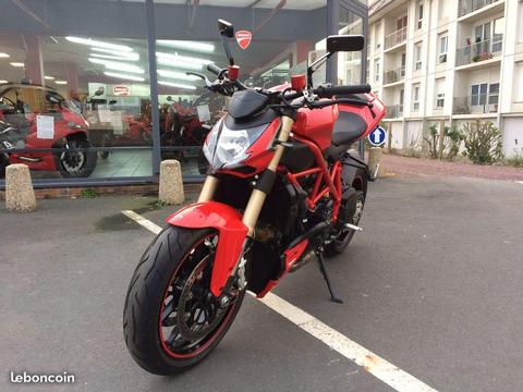 Ducati 848 Streetfighter  1ère main  2015