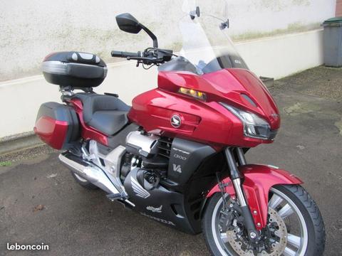 Honda CTX 1300 suréquipée