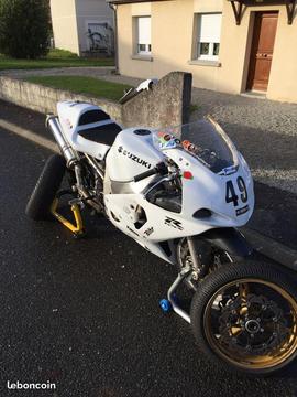 SUZUKI 600 GSXR k1 piste