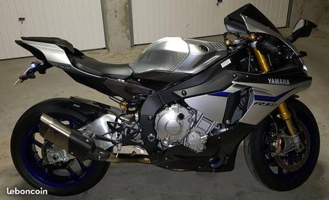 Yamaha r1 m full options +freins brembo