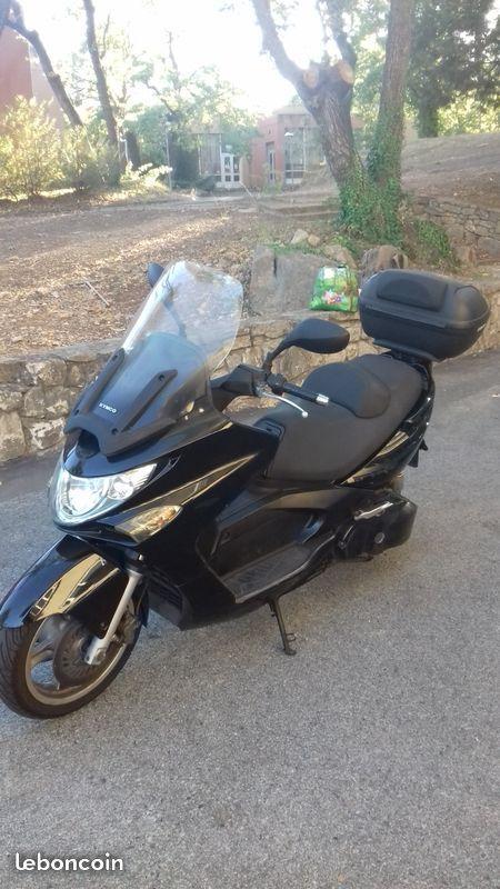 Scooter 500 kymco année 2007