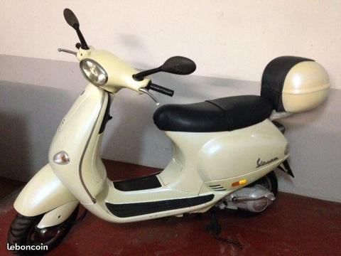Piaggio Vespa ET4 125