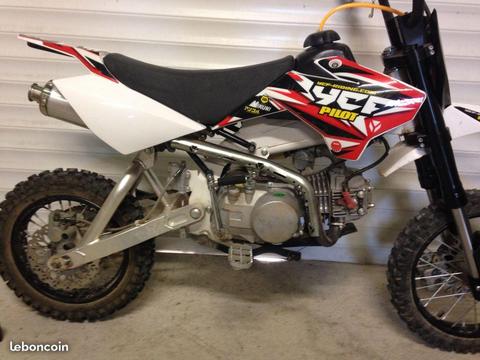 YCF 125