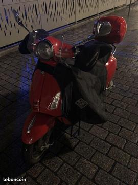 VESPA PRIMAVERA 50