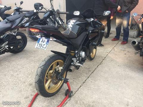 125 yzf-r 2010