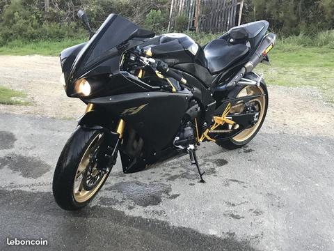 Yamaha R1 crossplane