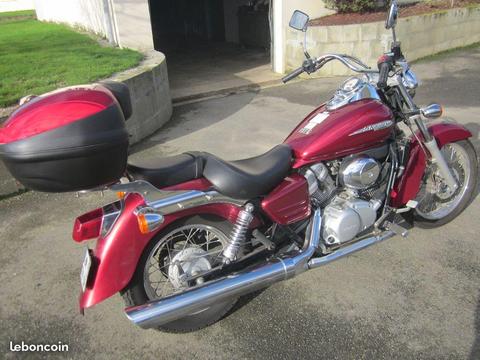 Rare superbe honda vt 125 shadow 15000km d'origine